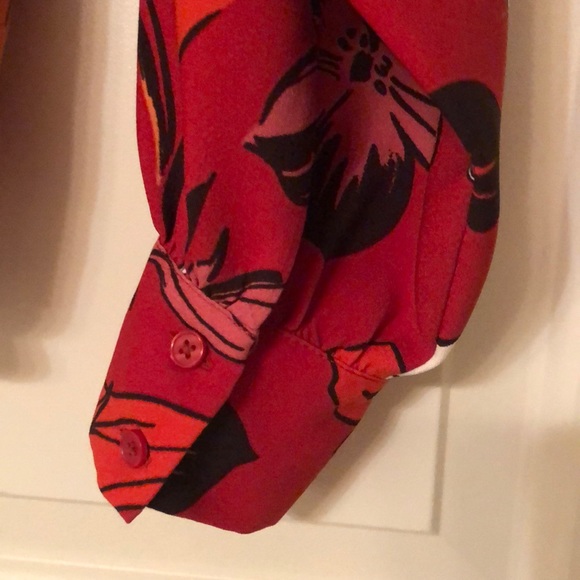 Ann Taylor Petite Floral Shirred Shoulder Top SP - Picture 3 of 7